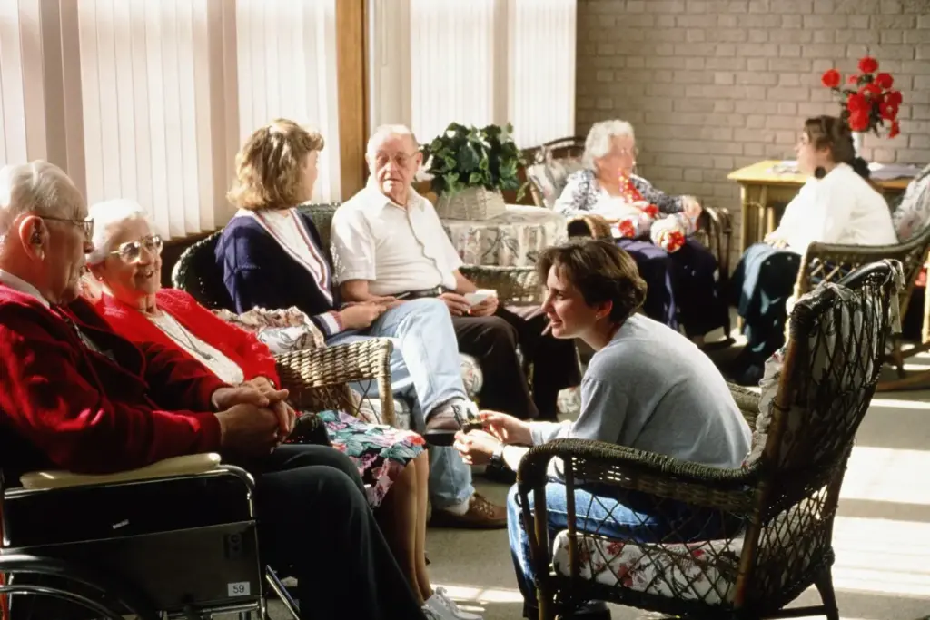 seniorzy w domu seniora